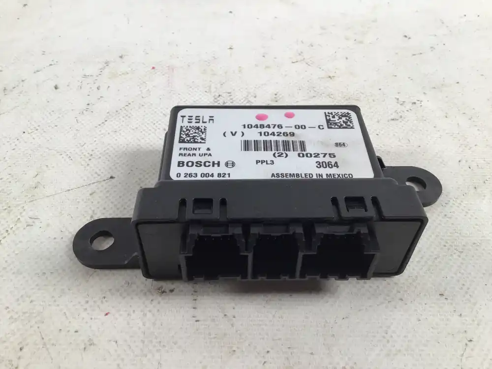 Abverkauf Steuergerät TESLA Model S (5YJS) 85 285 kW 388 PS (09.2012-02.2016)
